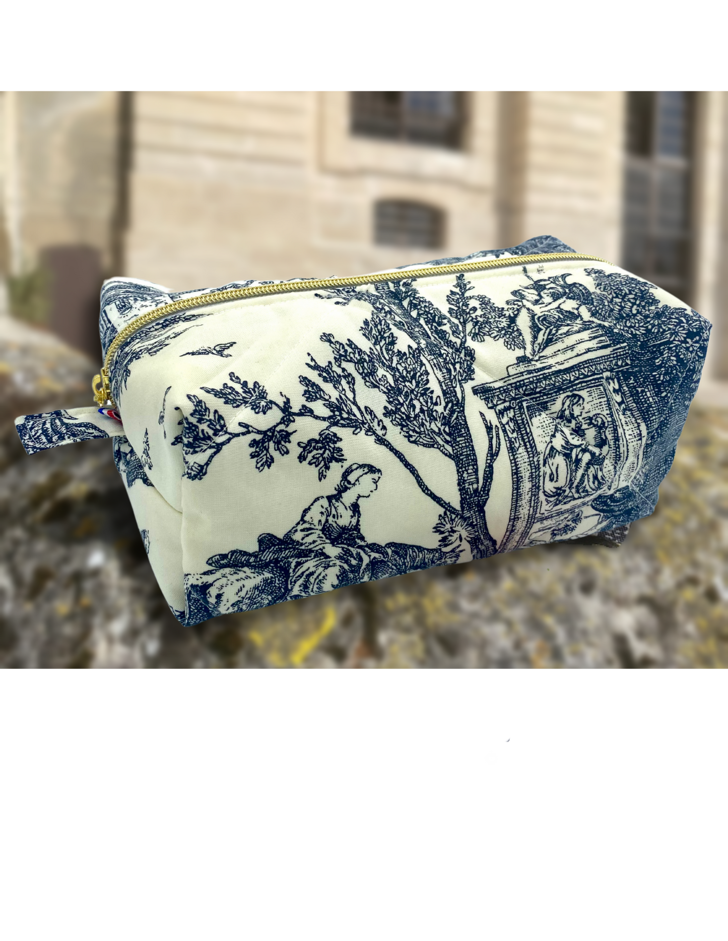 Intérieur de la trousse de toilette en tissu noble recyclé