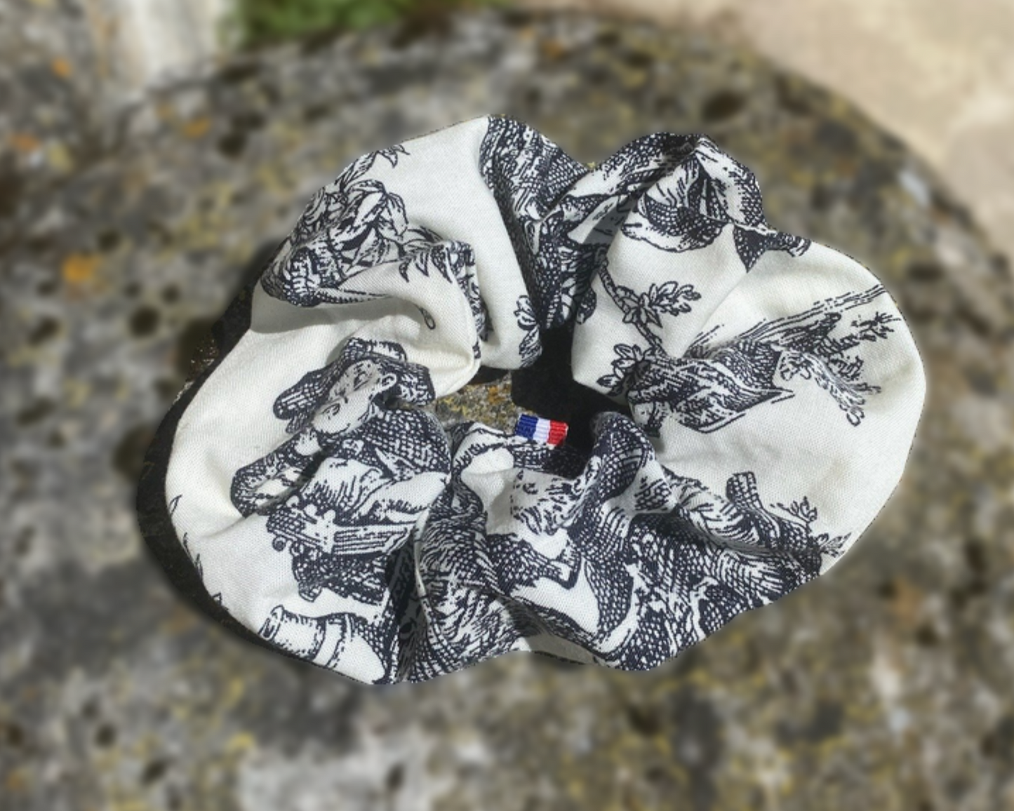 Accessoire cheveux fait main en étoffe noble