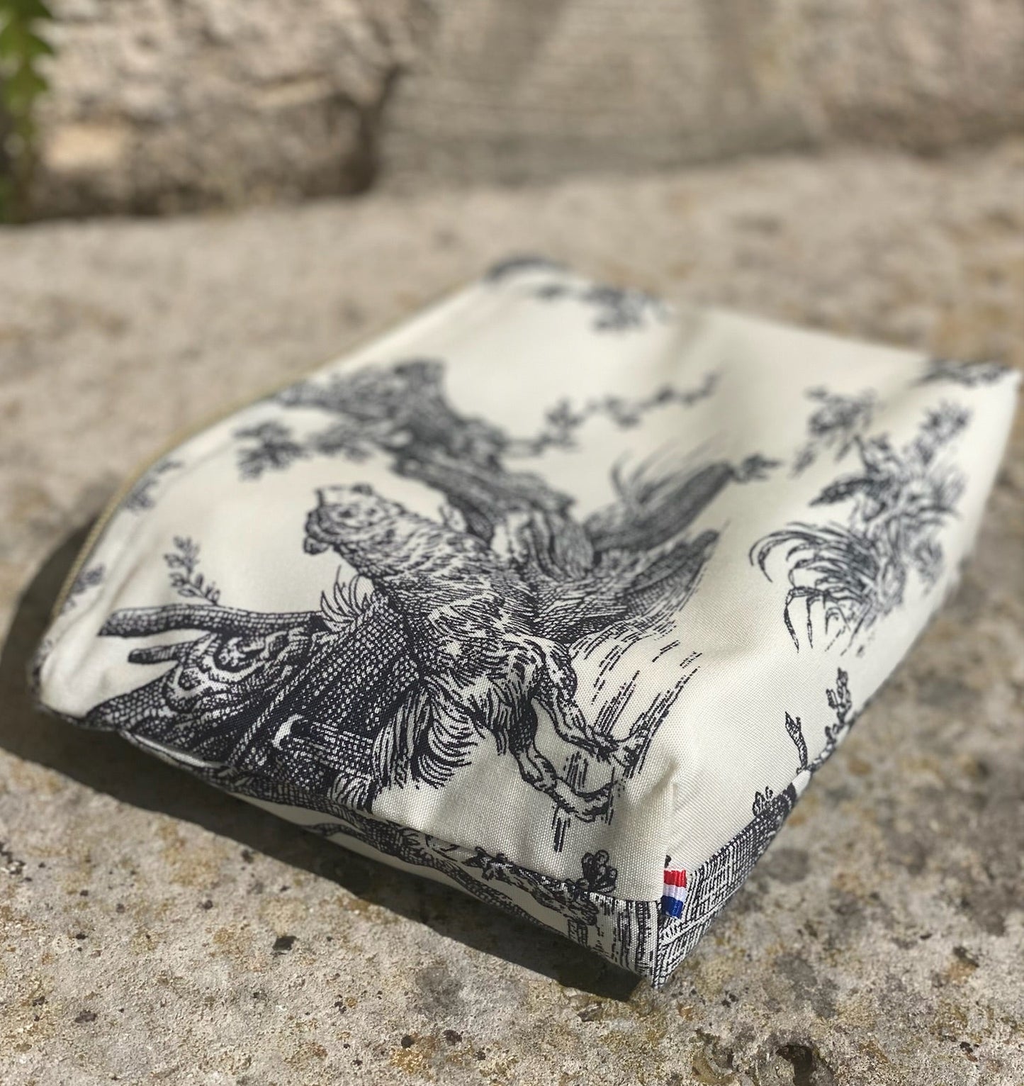 Pochette raffinée en tissu de château – vue en perspective