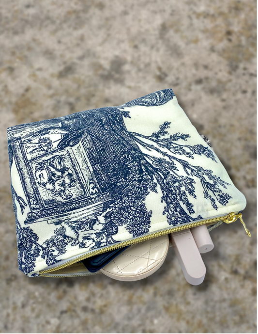 Pochette de beauté faite main en tissu patrimonial recyclé
