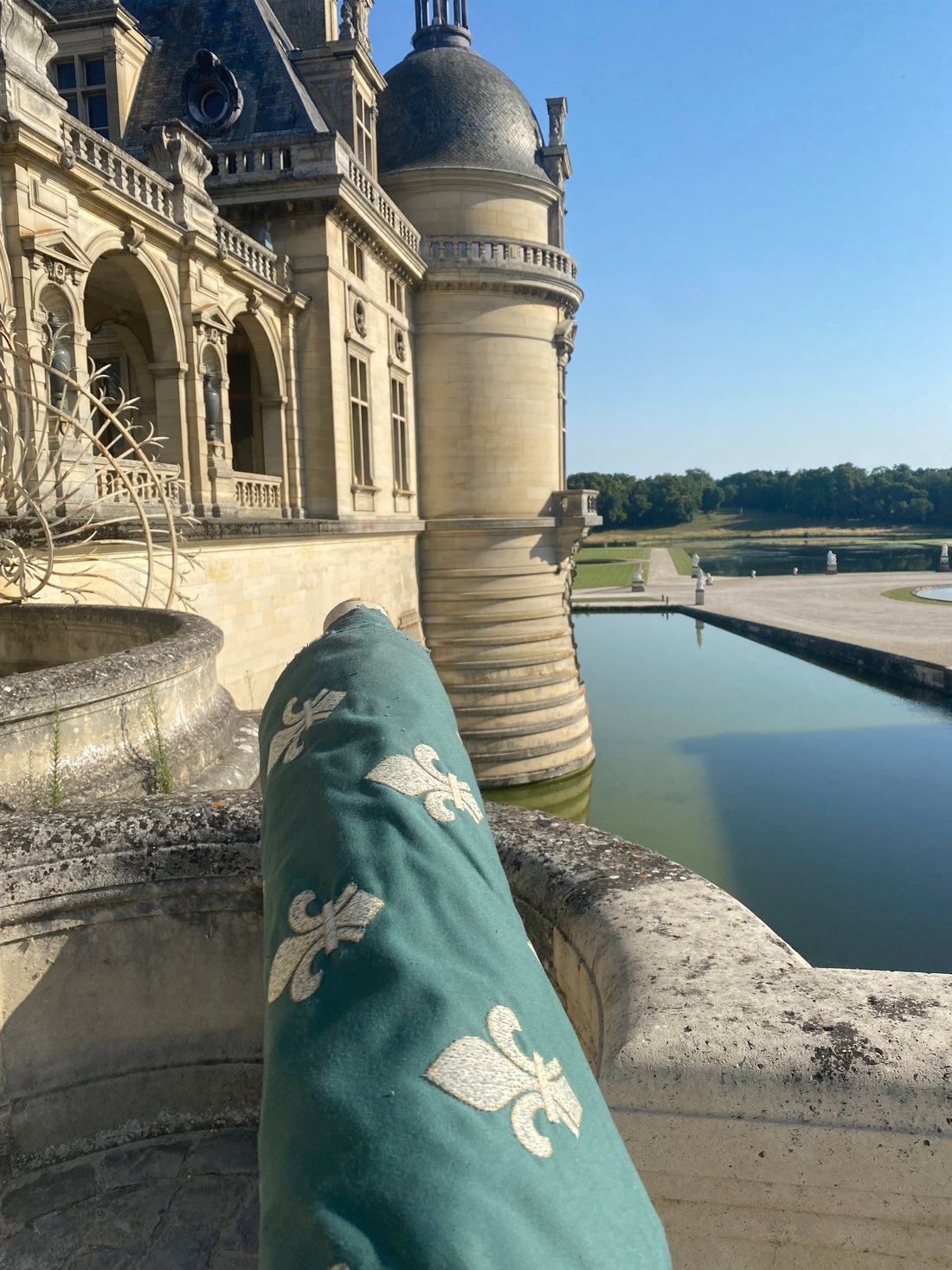Étoffes de château sélectionnées dans l'atelier d'Atelier des Châteaux